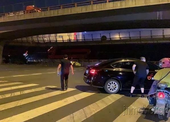 无锡312事故： 当生命遭受意外塌方